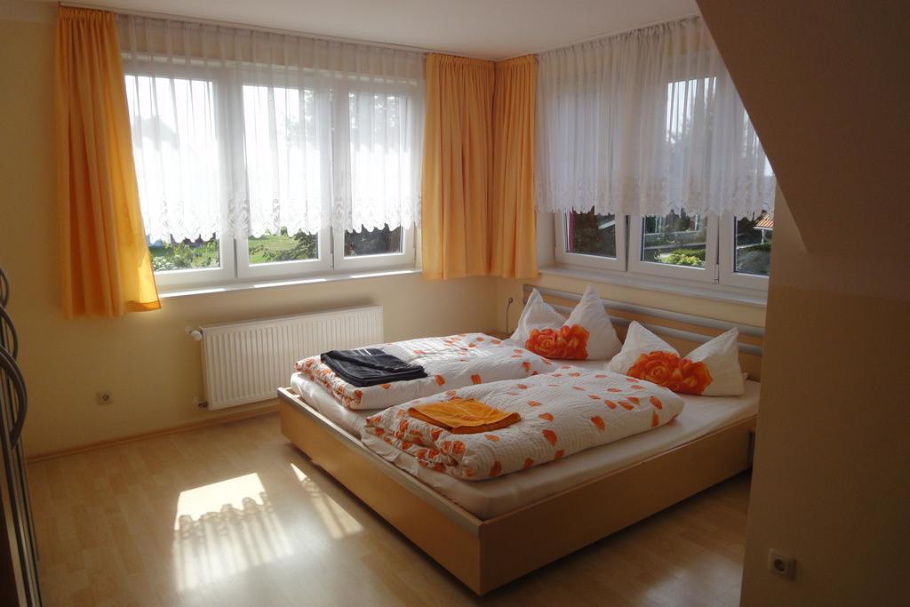 Fritzis Haus Apartment Dierhagen Exterior photo